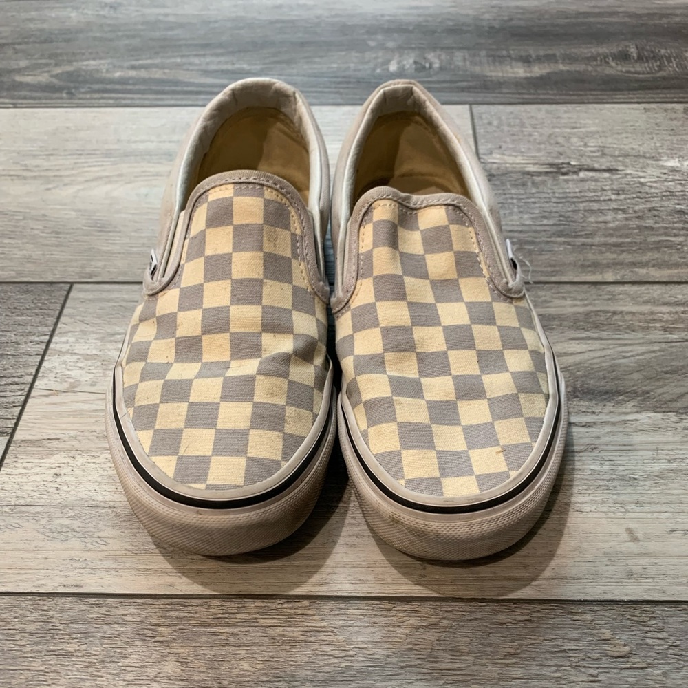 W7.5 Grey Checkered Vans